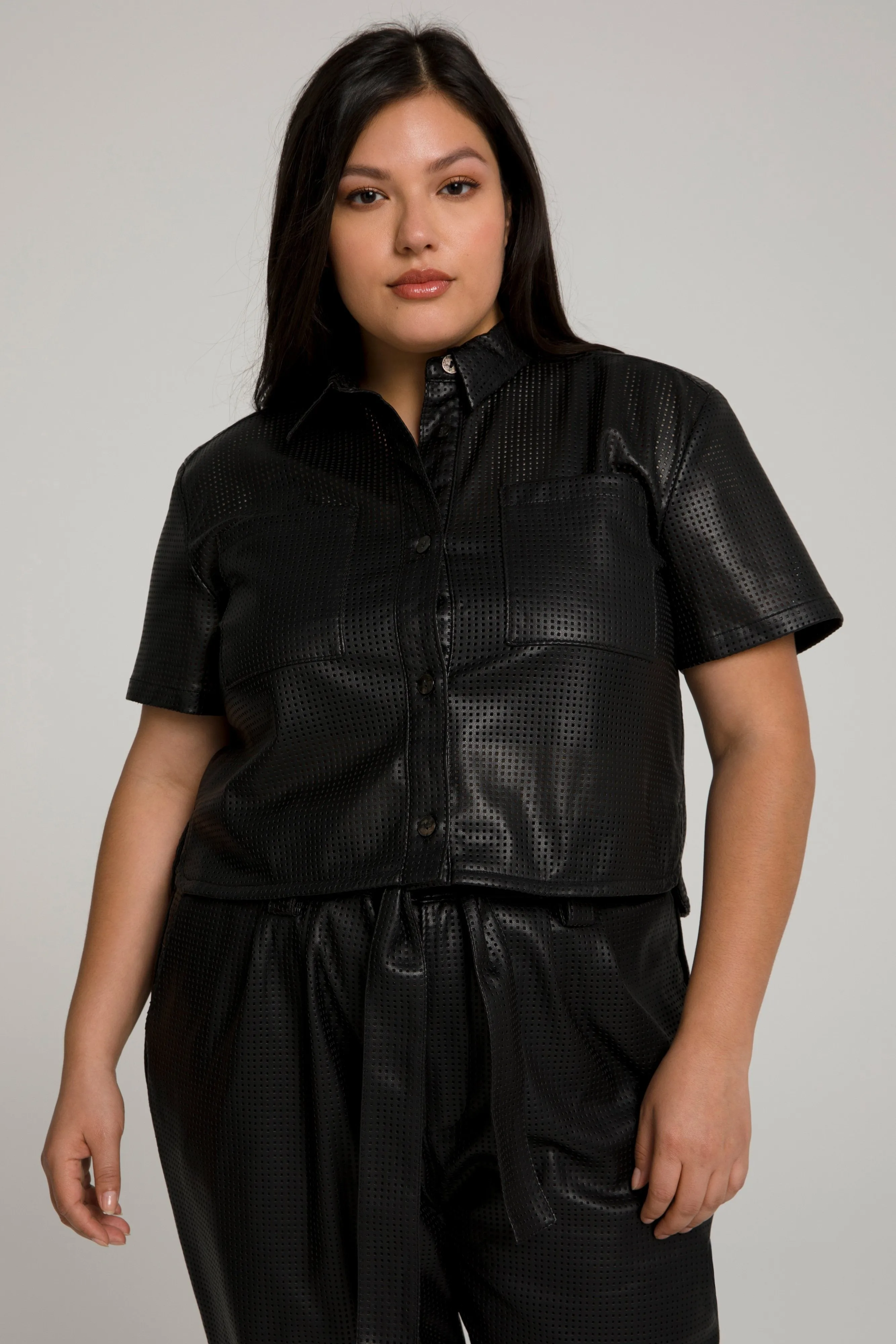 CINCHED CROP TUNIC | BLACK001