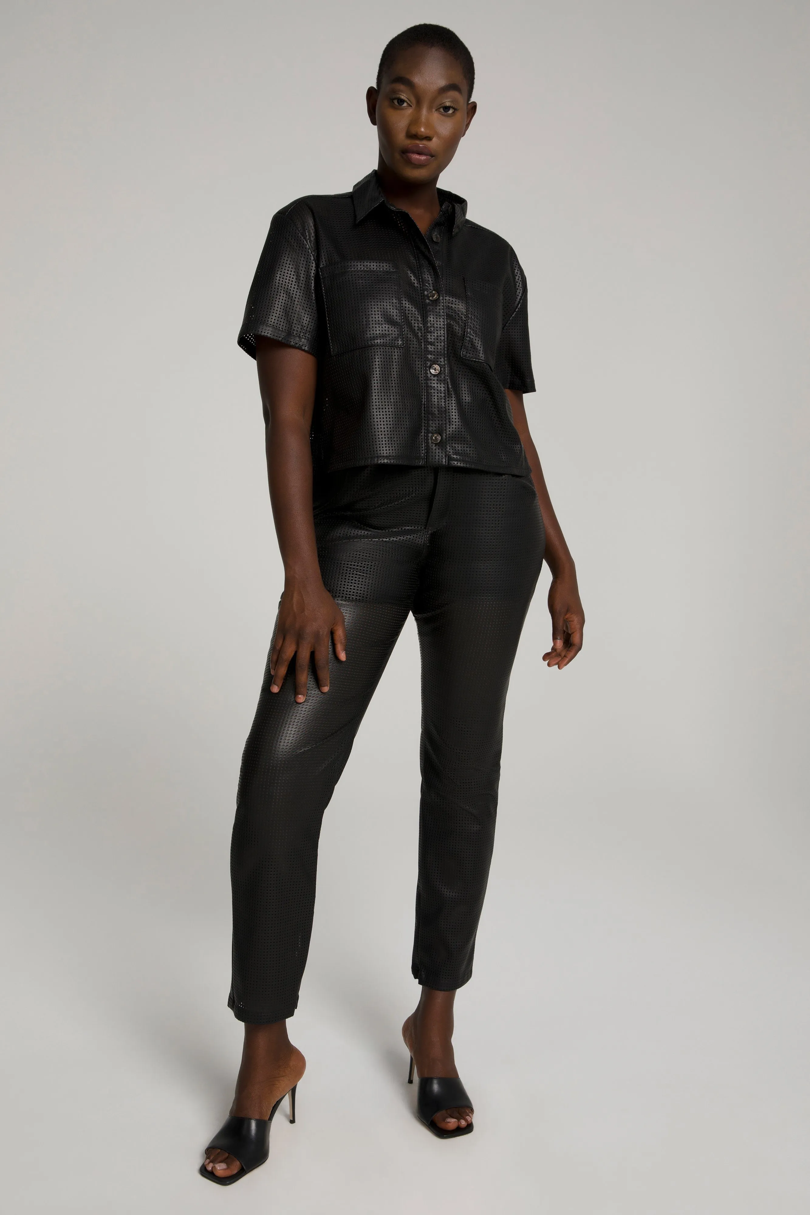 CINCHED CROP TUNIC | BLACK001