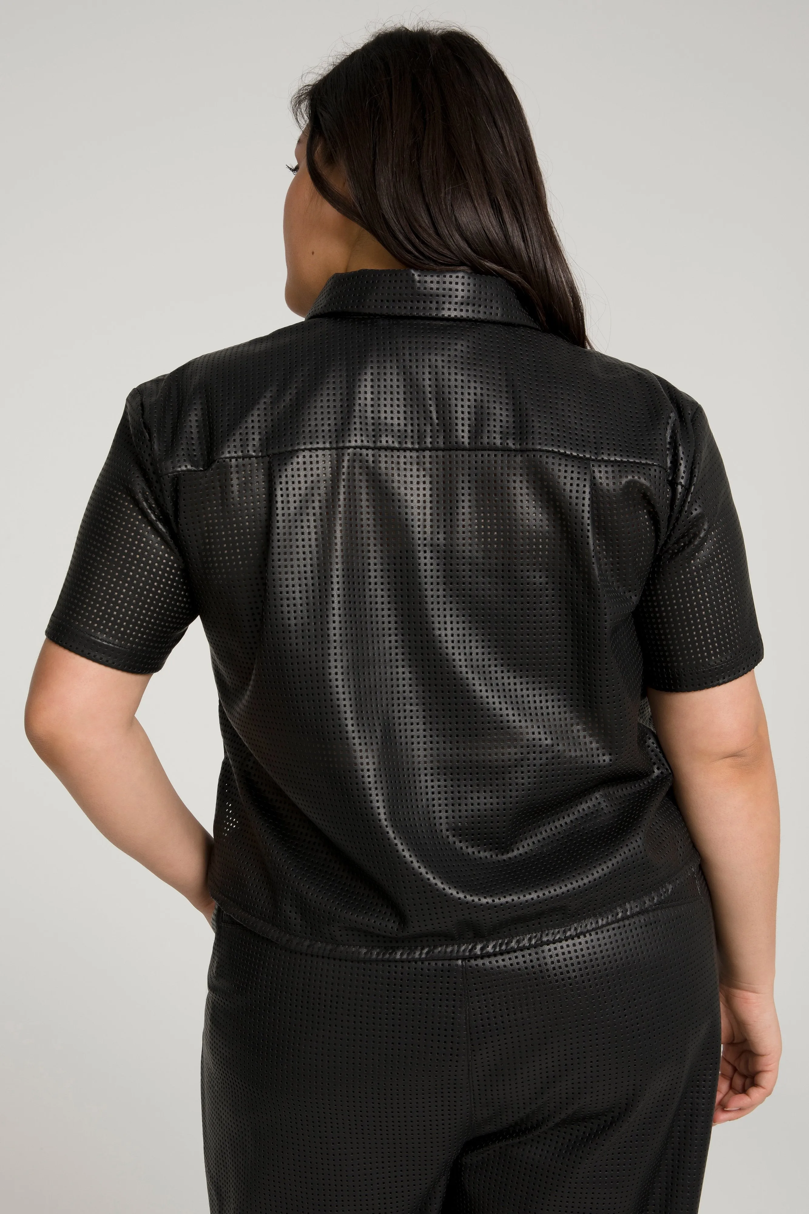 CINCHED CROP TUNIC | BLACK001