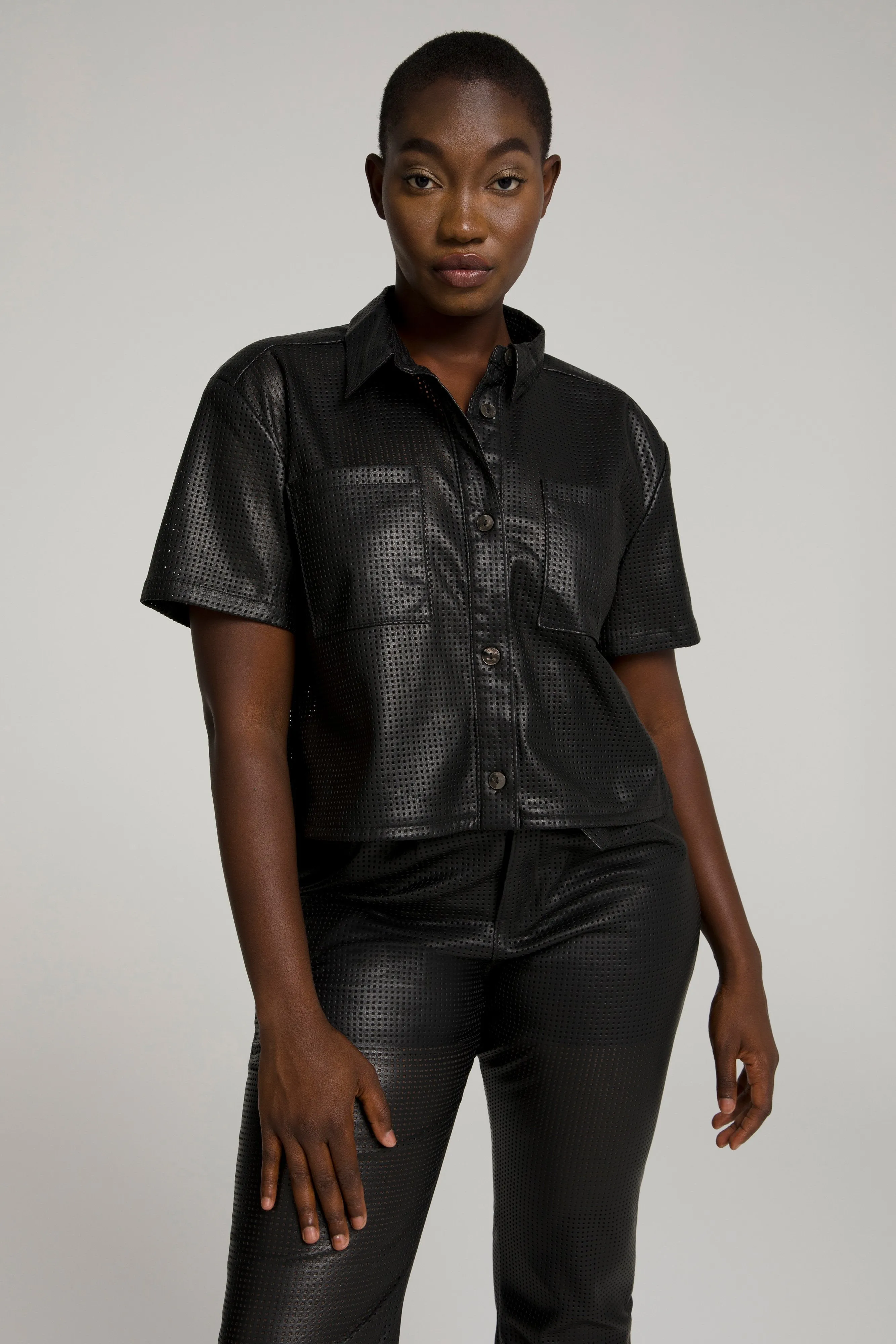 CINCHED CROP TUNIC | BLACK001
