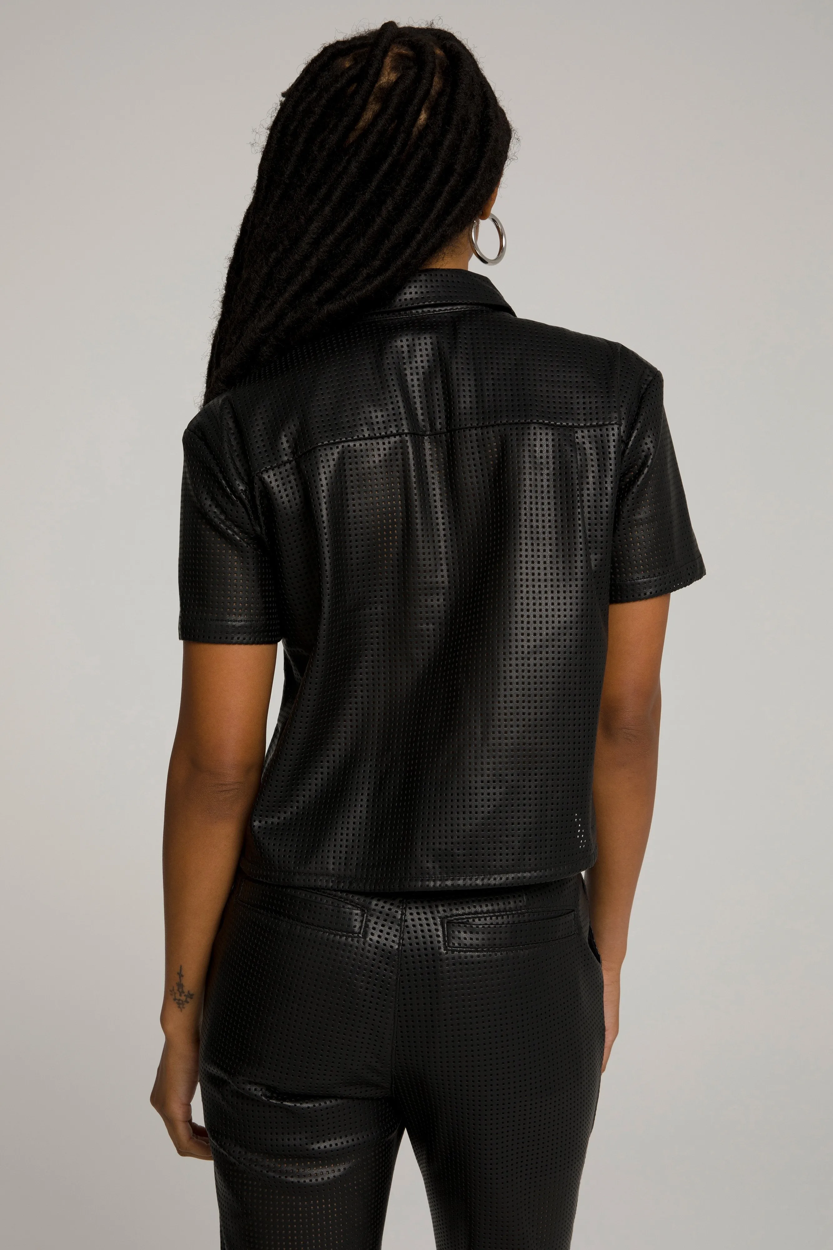 CINCHED CROP TUNIC | BLACK001