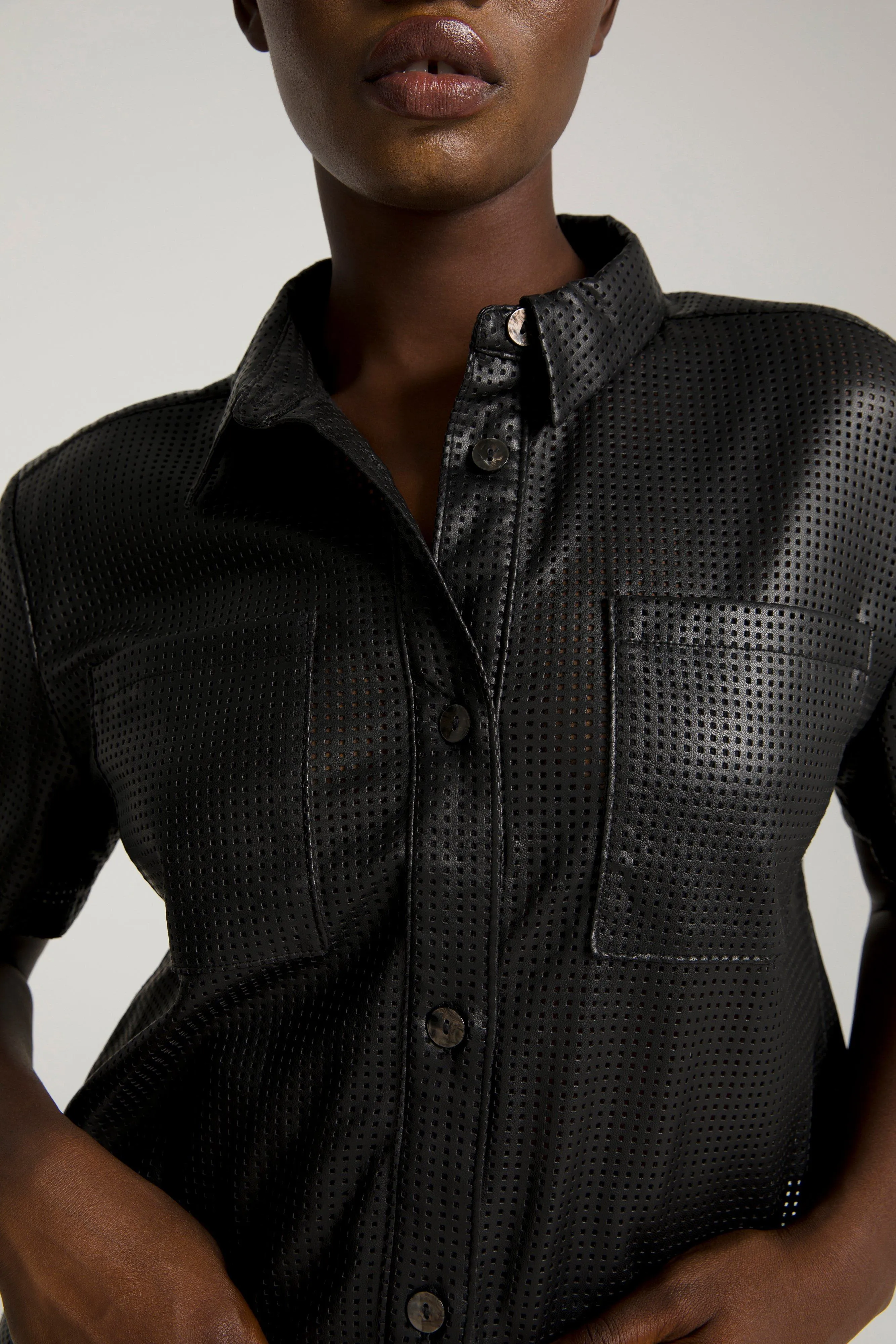 CINCHED CROP TUNIC | BLACK001