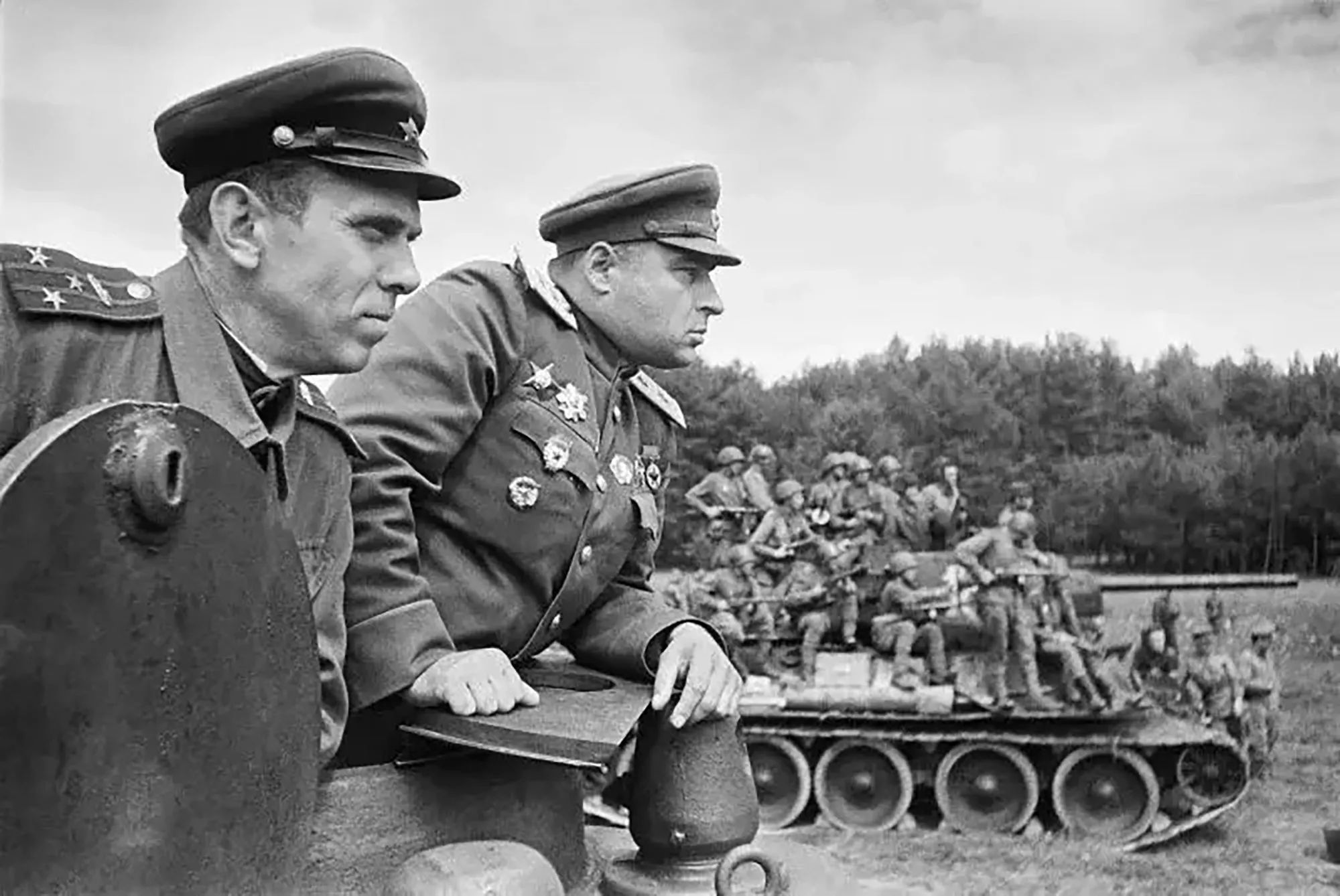 Original Soviet WWII Red Army General Poluboyarov Pavel Pavlovich, Commander of the 4th Guards Tank Corps Uniform - Formerly Part of the A.A.F. Tank Museum